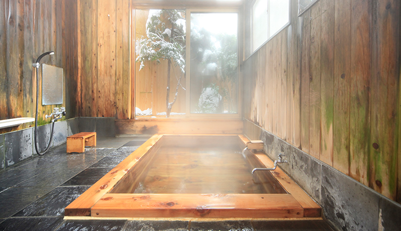 be-tam-onsen-khoang-nong